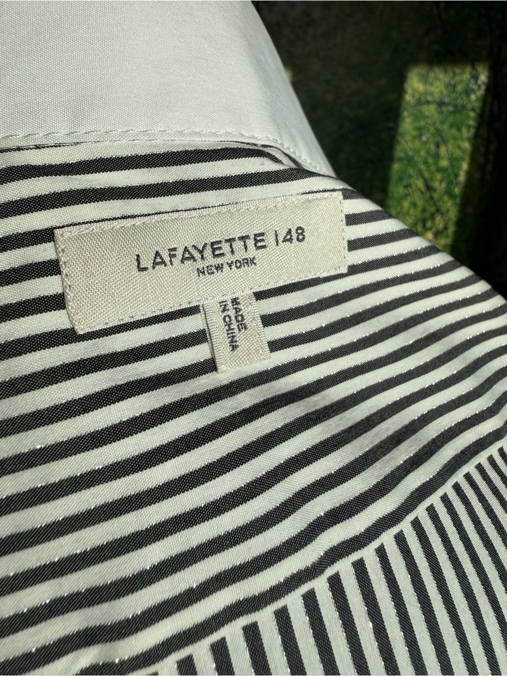 Lafayette 148 New York Shimmer Pinstripe Stretch Cotton Contrast Collar Blouse - Picture 14 of 16